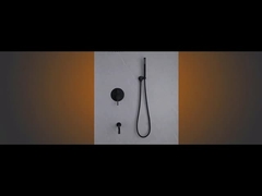 Rubinetti della doccia del bagno