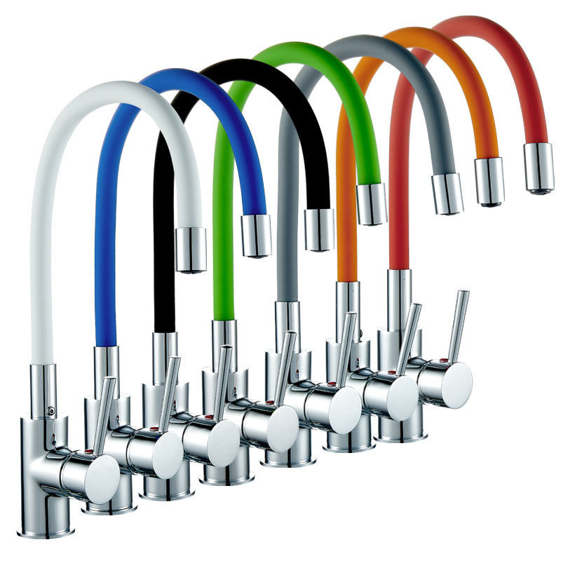 Singola parte girevole di Chrome 360 del miscelatore del rubinetto della cucina della maniglia del tubo flessibile variopinto flessibile