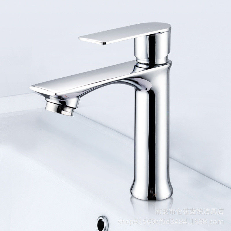 Rubinetti freddi del singolo dell'acqua fredda dell'OEM del bacino del rubinetto bacino minimalista di stile soli